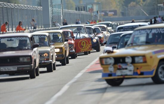 Moscow Classic Grand Prix 2015, international circular retro car championship