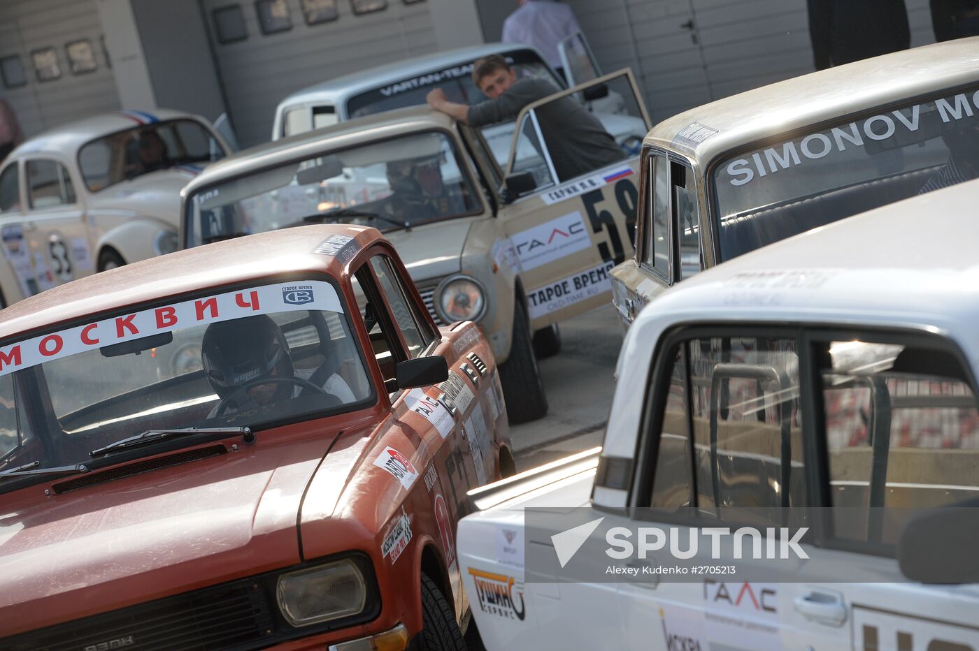 Moscow Classic Grand Prix 2015, international circular retro car championship