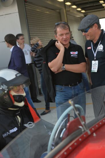 Moscow Classic Grand Prix 2015, international circular retro car championship
