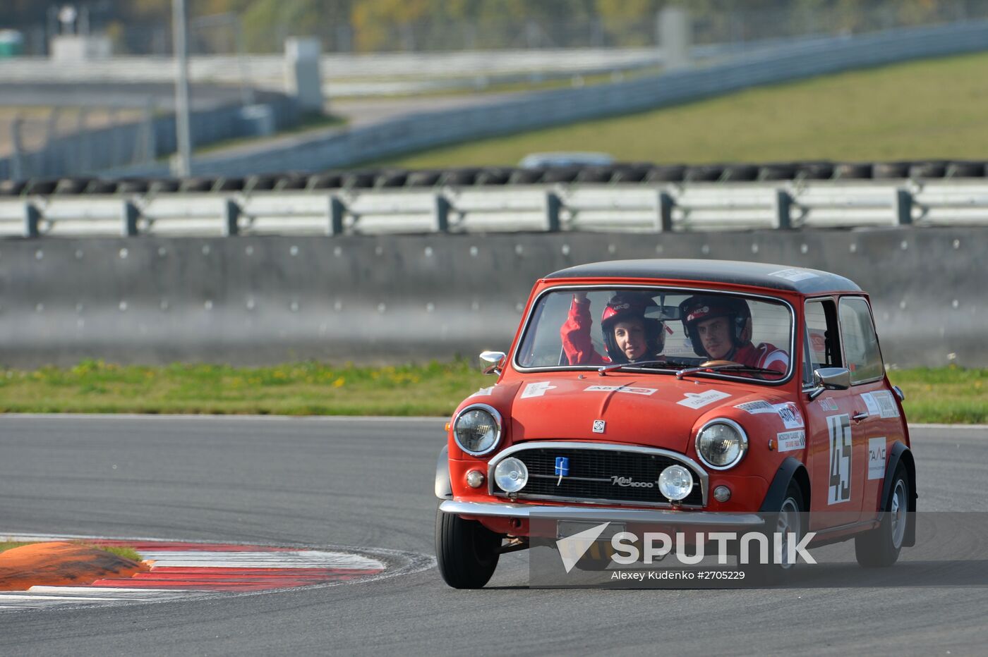Moscow Classic Grand Prix 2015, international circular retro car championship