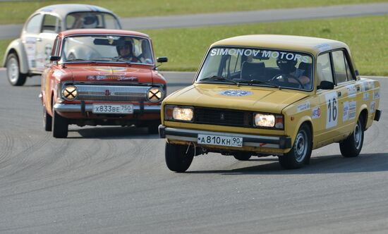 Moscow Classic Grand Prix 2015, international circular retro car championship