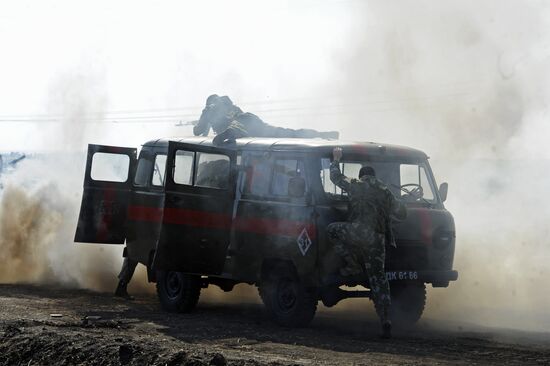 Opening of competitions of DPR tank units