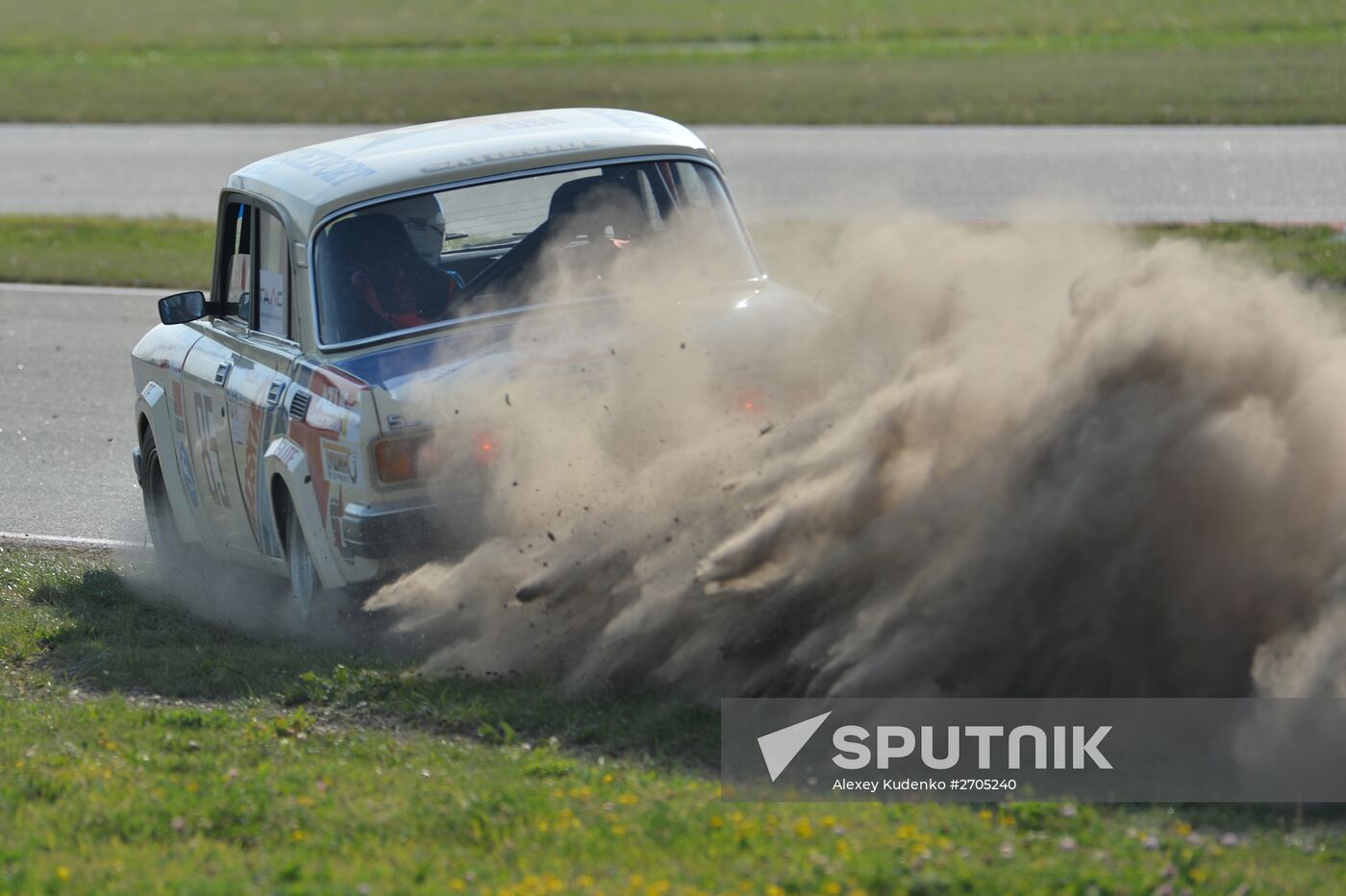 Moscow Classic Grand Prix 2015, international circular retro car championship