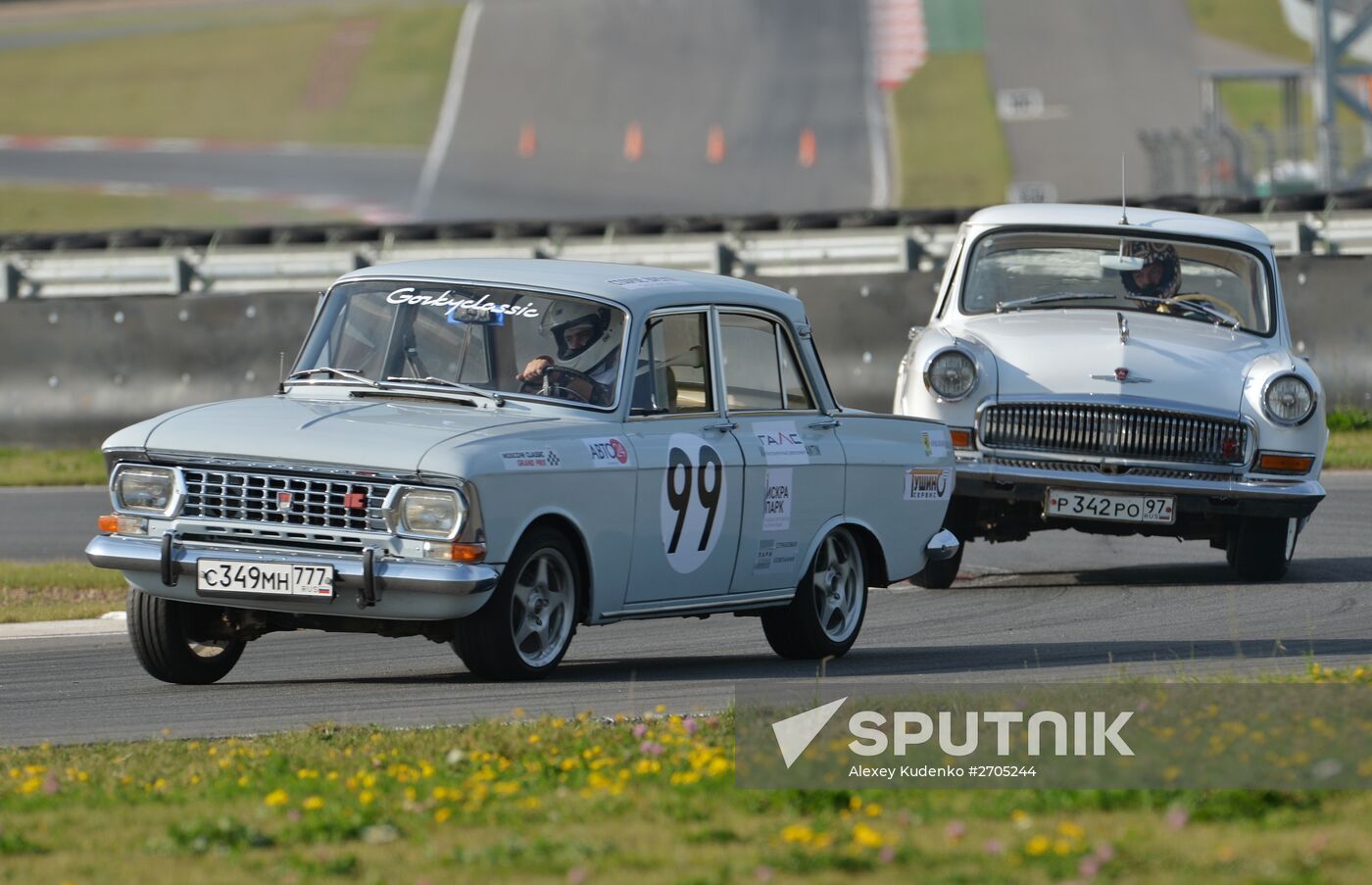 Moscow Classic Grand Prix 2015, international circular retro car championship