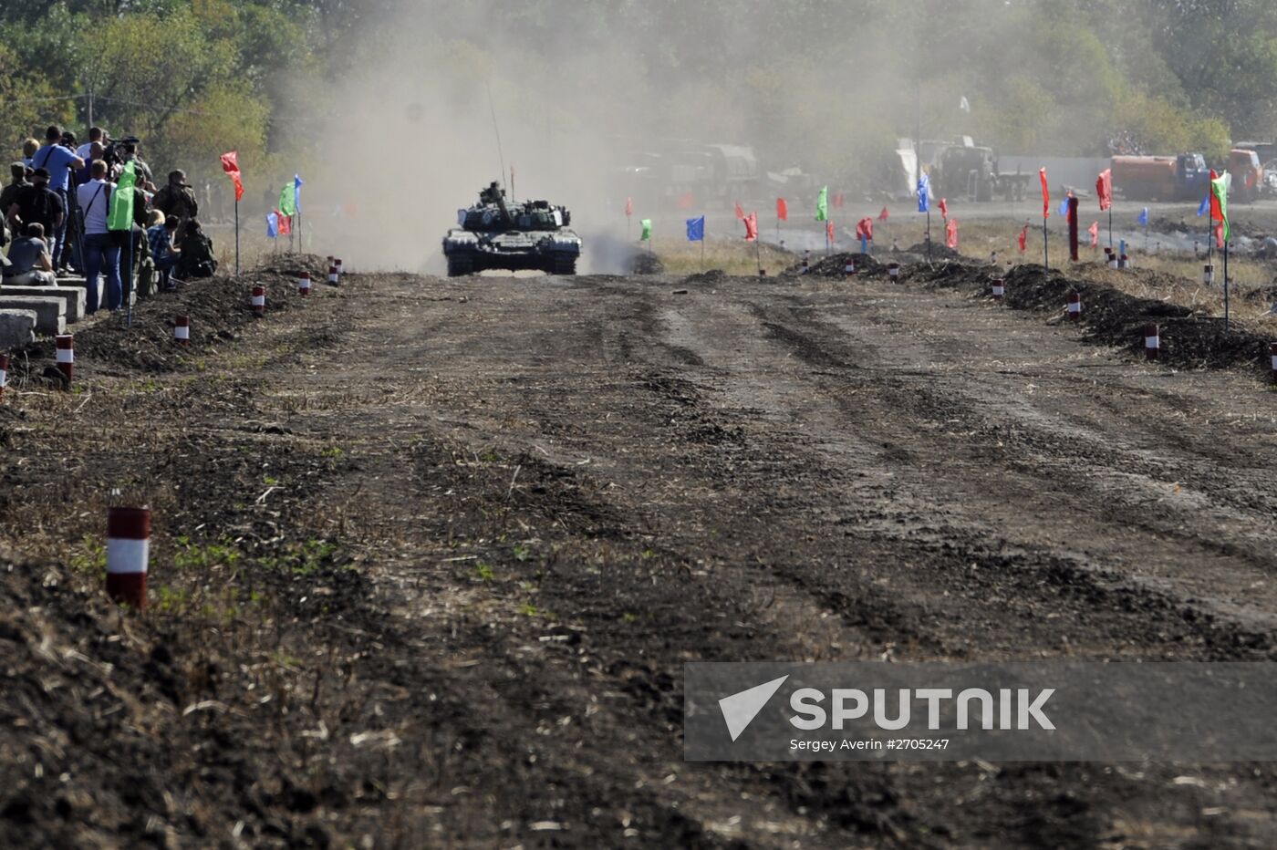 Opening of competitions of DPR tank units