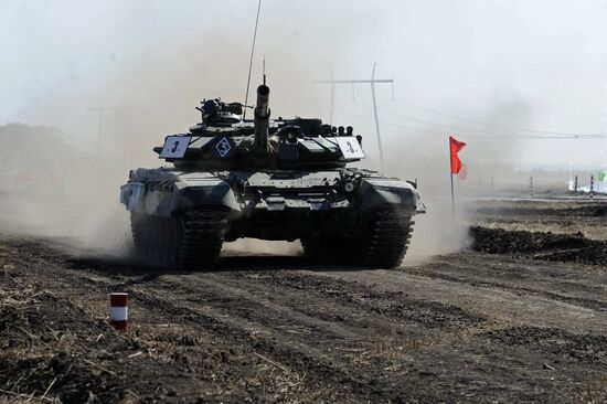 Opening of competitions of DPR tank units