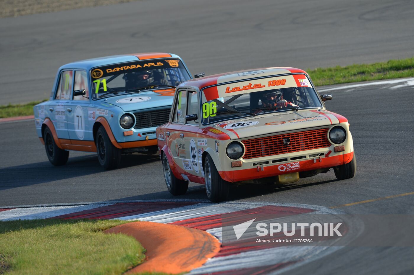 Moscow Classic Grand Prix 2015, international circular retro car championship