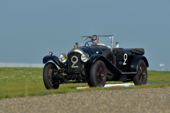 Moscow Classic Grand Prix 2015, international circular retro car championship