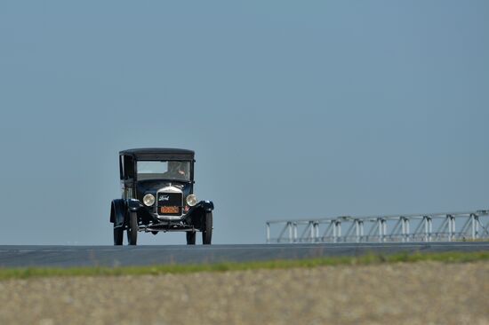 Moscow Classic Grand Prix 2015, international circular retro car championship