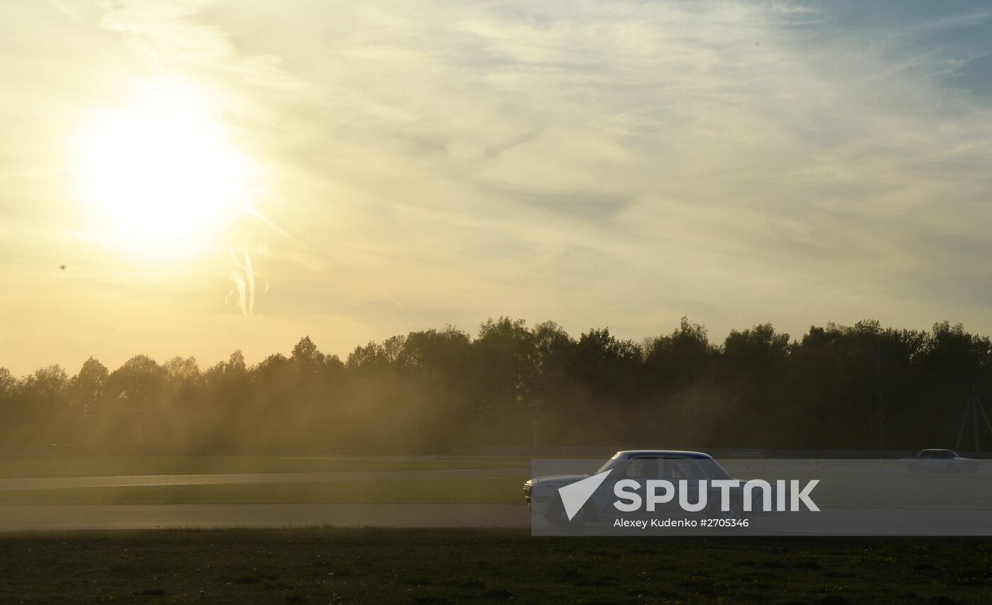 Moscow Classic Grand Prix 2015, international circular retro car championship