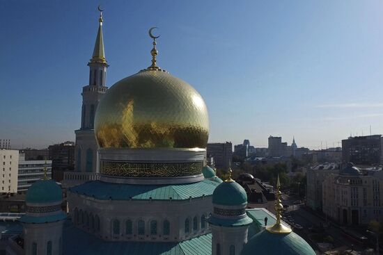 Moscow's Cathedral Mosque reopens after reconstruction