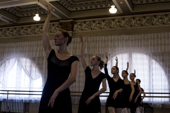 Swan Lake ballet shw rehearsed at Donetsk Opera