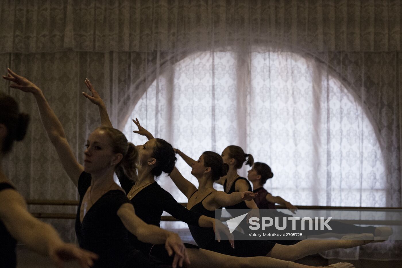 Swan Lake ballet shw rehearsed at Donetsk Opera