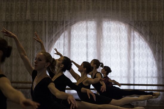 Swan Lake ballet shw rehearsed at Donetsk Opera