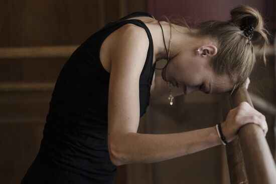 Swan Lake ballet shw rehearsed at Donetsk Opera