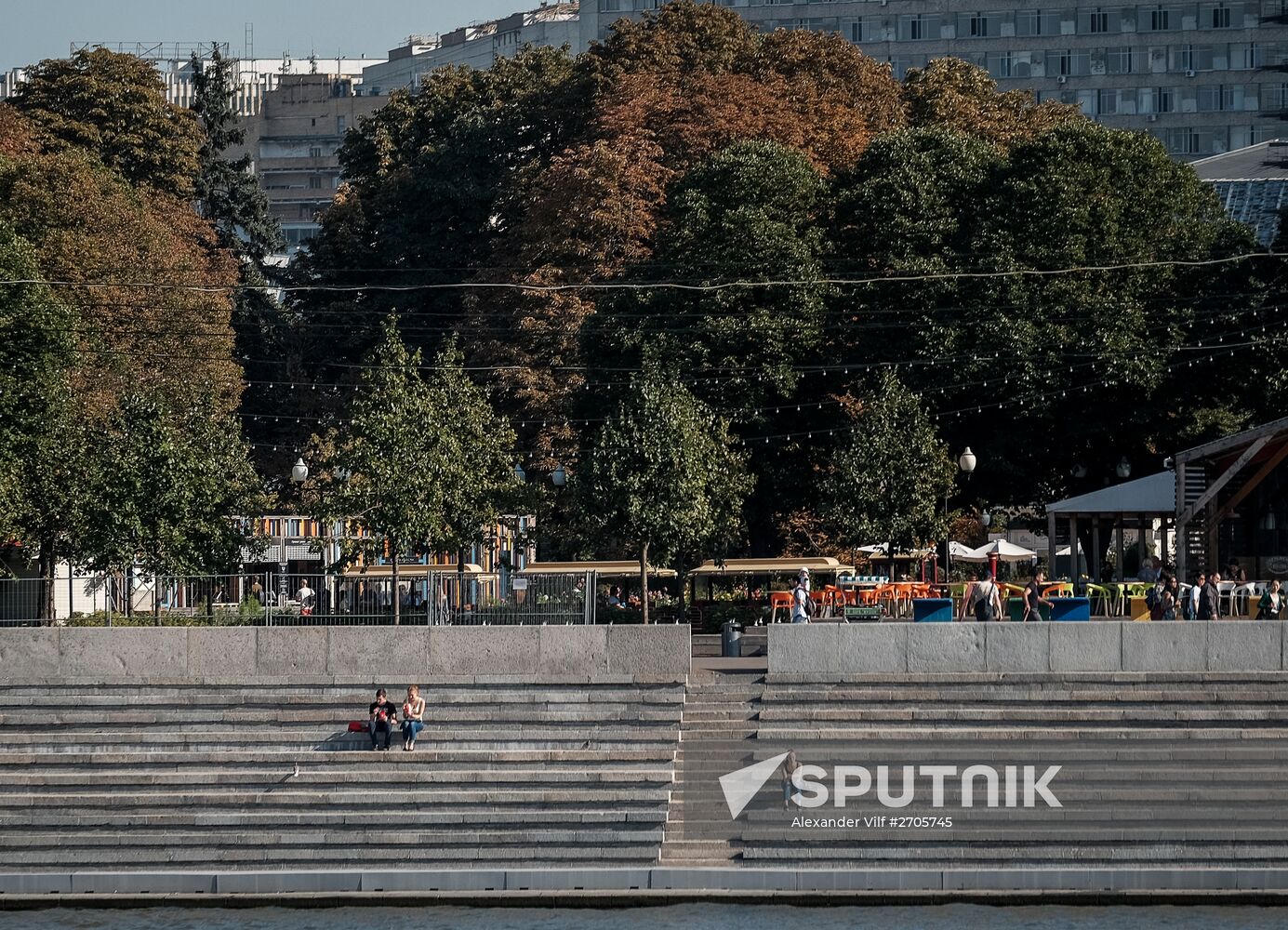 Moscow enjoys warm weather