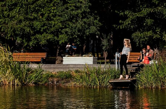 Moscow enjoys warm weather