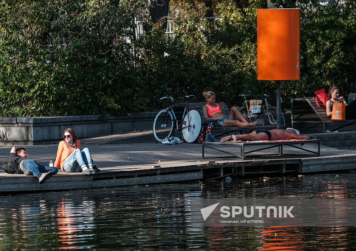 Moscow enjoys warm weather