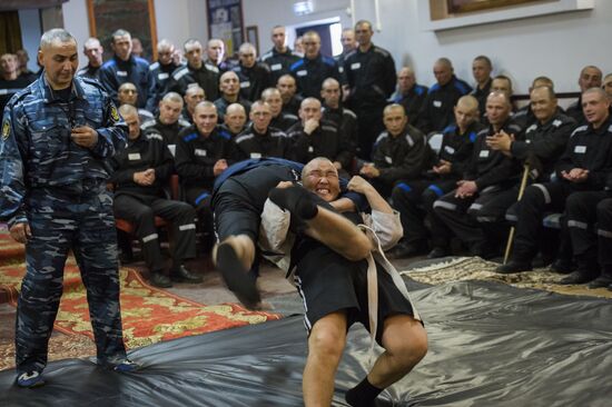 Tournament of the Tyva national fight competitions Huresh in the penitentiary No2 in the Omsk Region