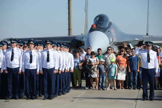Air show dedicated to 95th anniversary of flight test center of Defense Ministry