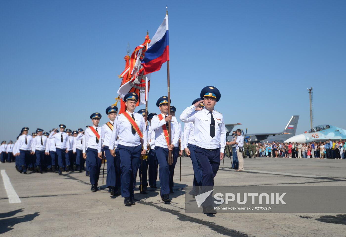Air show dedicated to 95th anniversary of flight test center of Defense Ministry