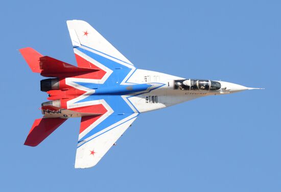 Air show dedicated to 95th anniversary of flight test center of Defense Ministry