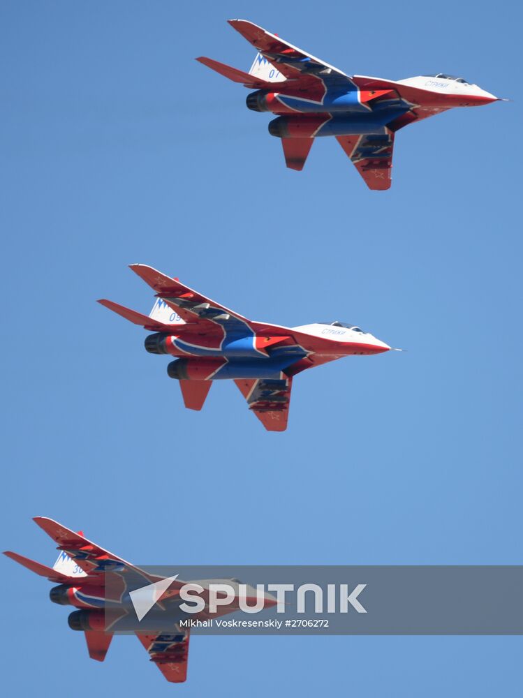 Air show dedicated to 95th anniversary of flight test center of Defense Ministry