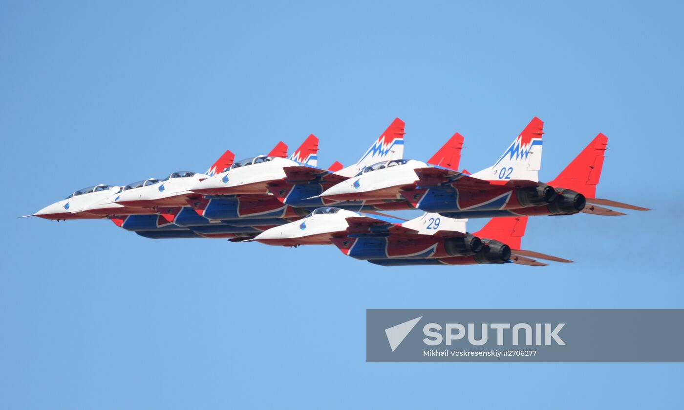 Air show dedicated to 95th anniversary of flight test center of Defense Ministry