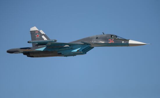 Air show dedicated to 95th anniversary of flight test center of Defense Ministry