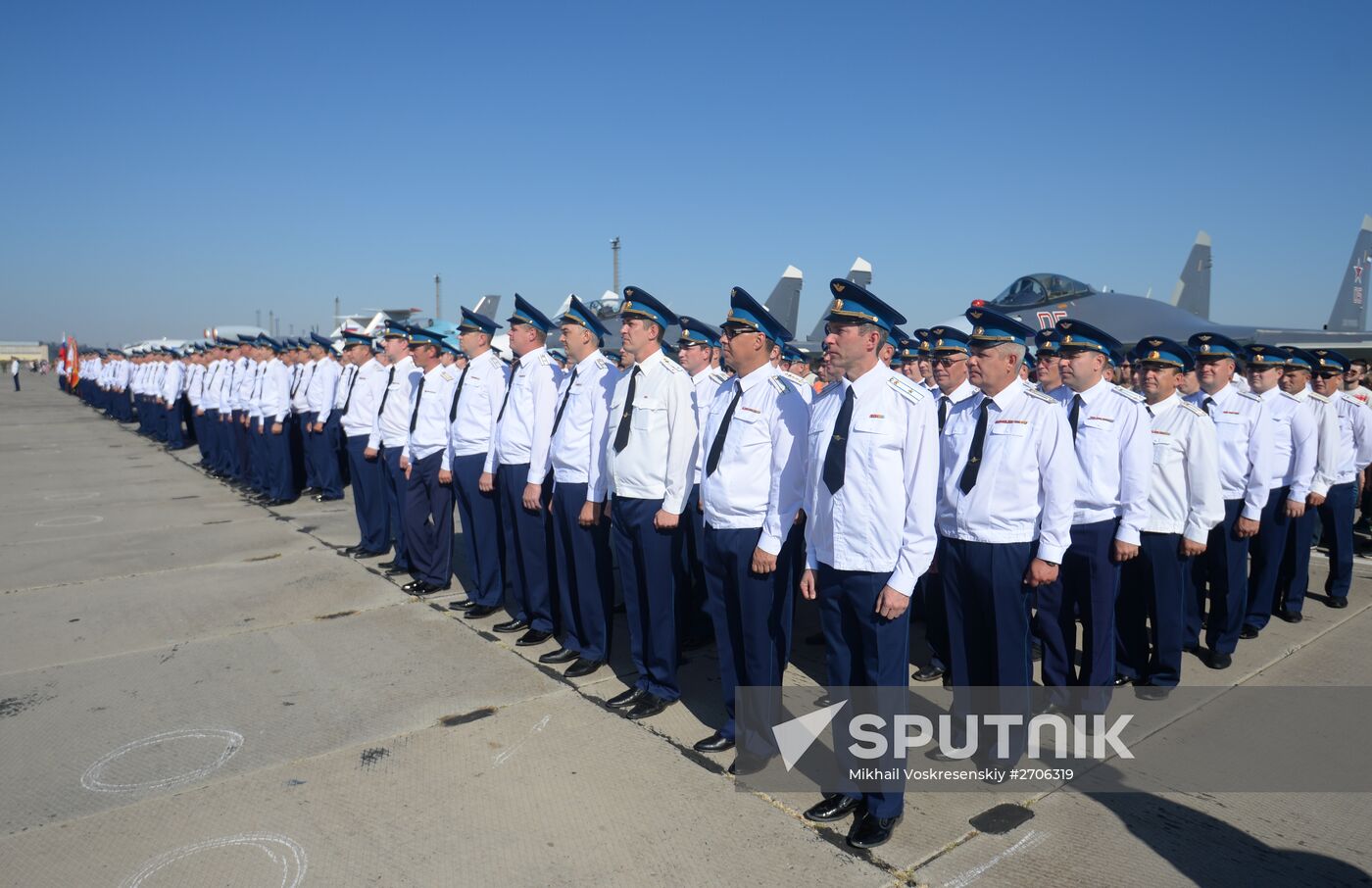 Air show dedicated to 95th anniversary of flight test center of Defense Ministry