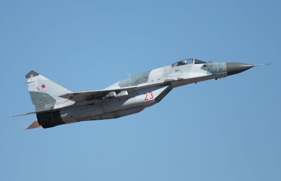 Air show dedicated to 95th anniversary of flight test center of Defense Ministry