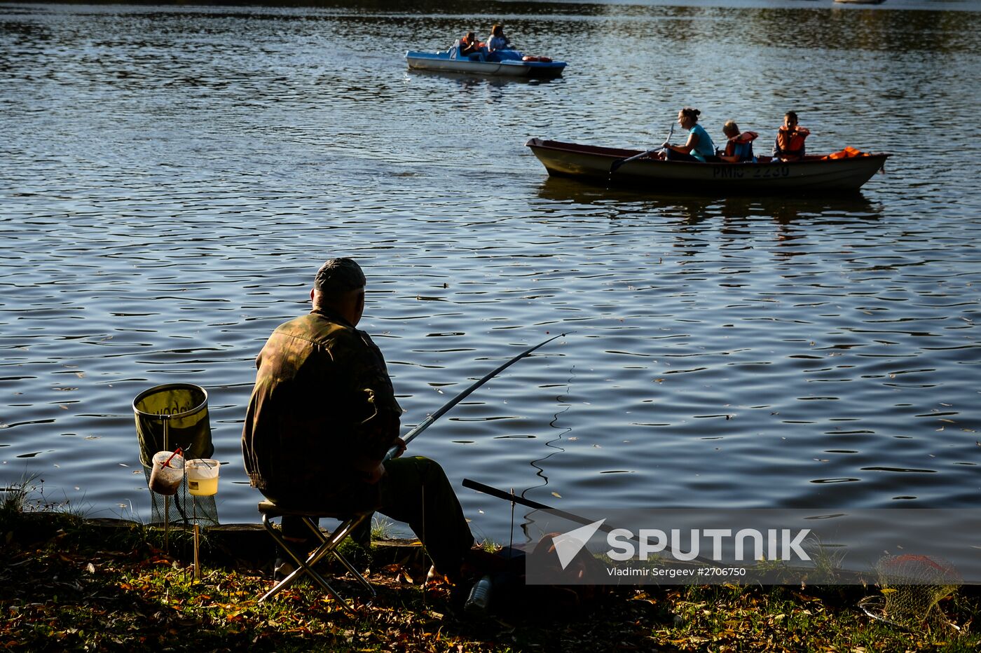 Moscow enjoys warm weather