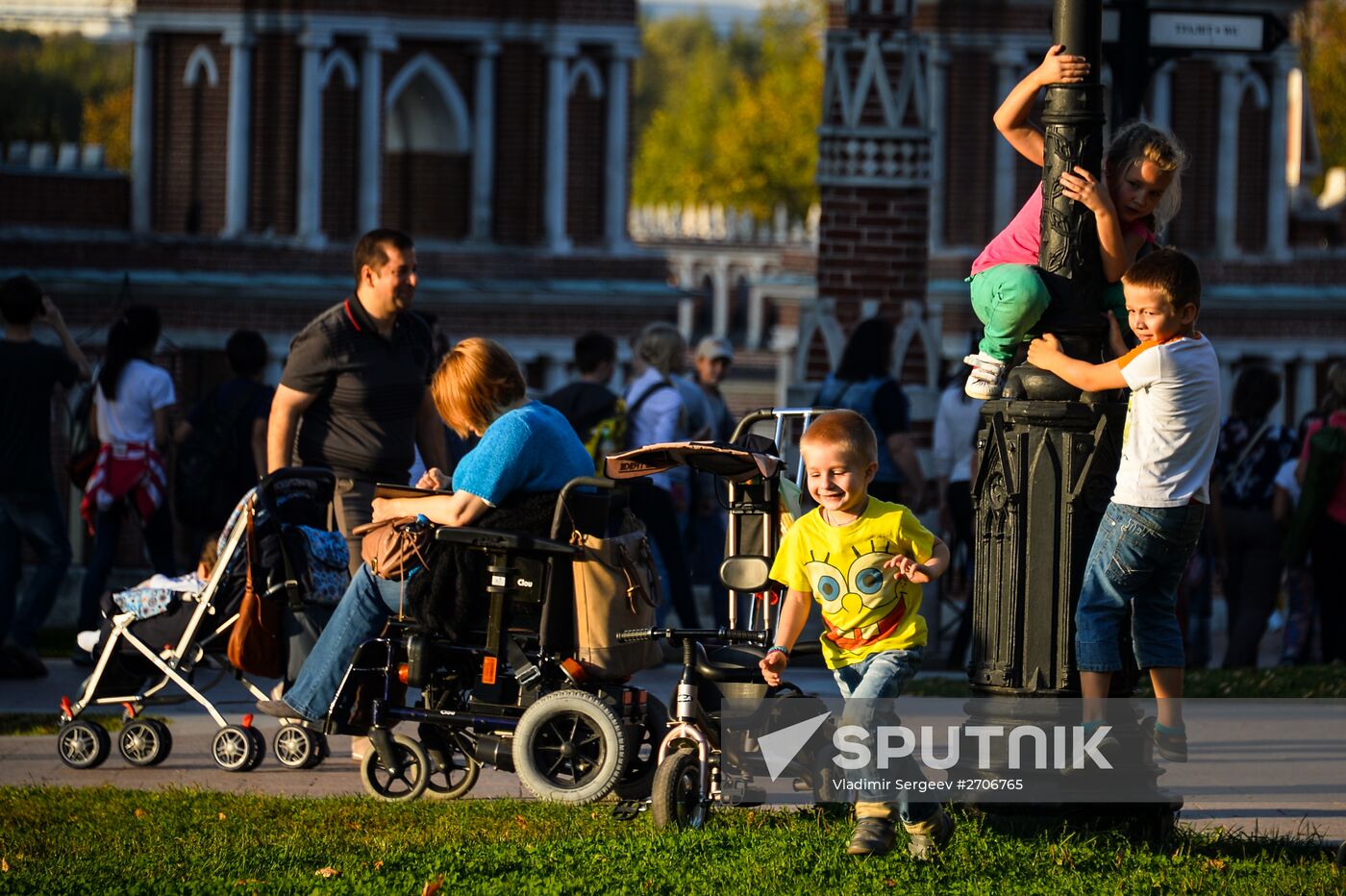 Moscow enjoys warm weather
