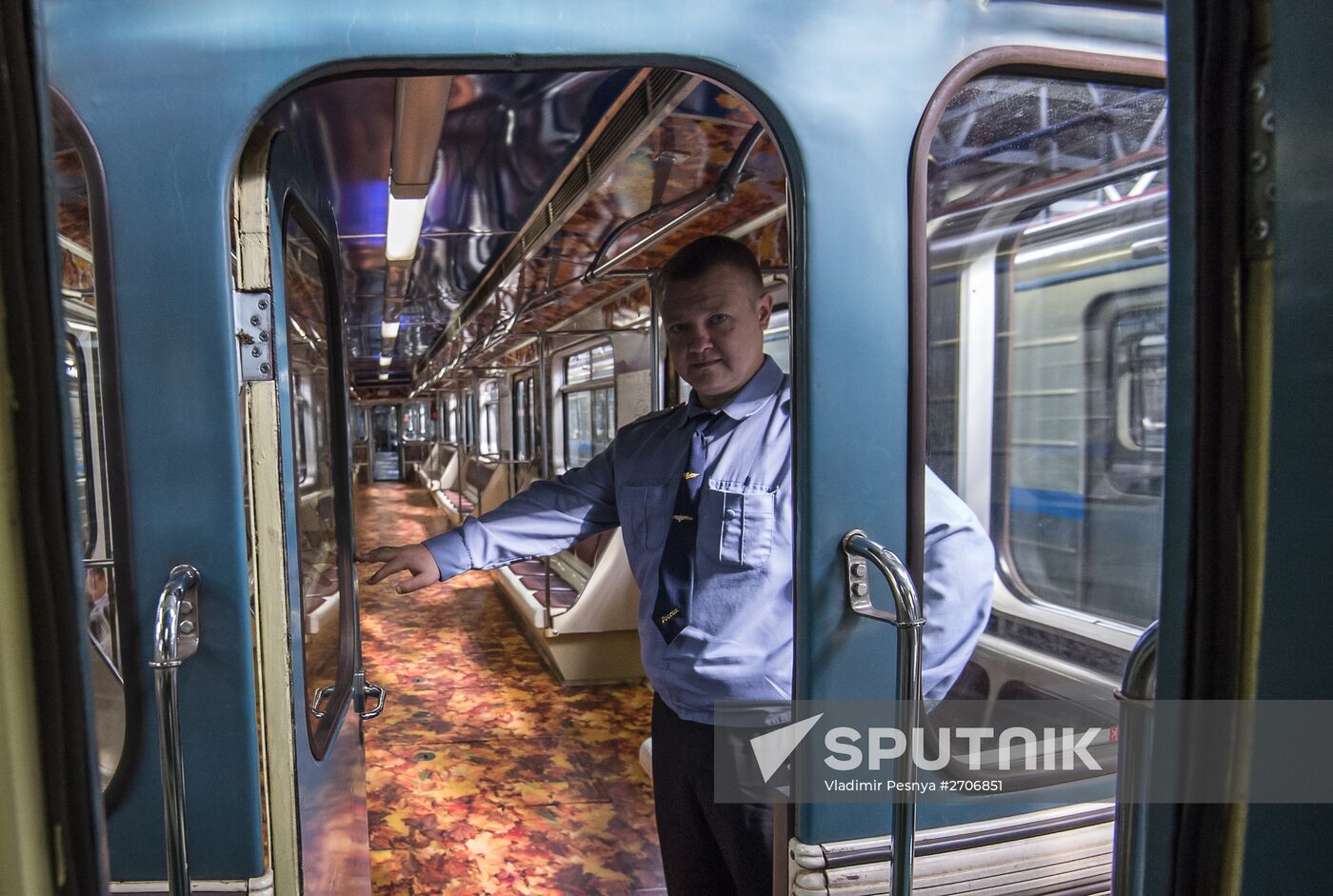 Presentation of Striped Express metro train