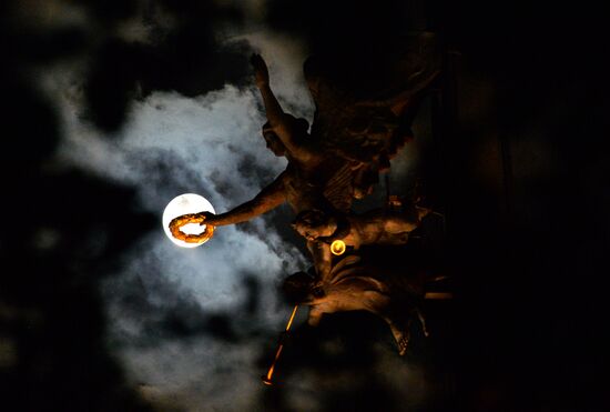 Super-moon in Moscow