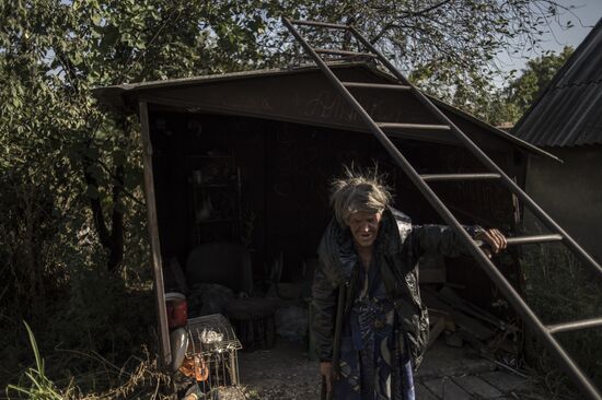 Residents of Staromikhailovka village in Donetsk region