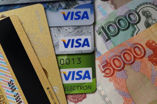 Visa ceases to guarantee transactions inside Russia starting from October 1