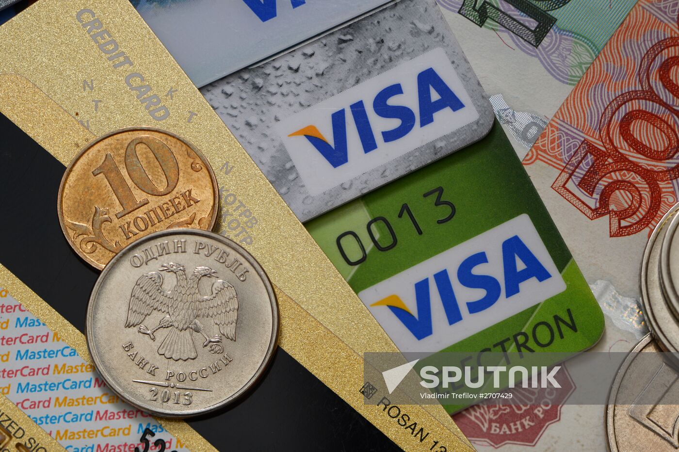 Visa ceases to guarantee transactions inside Russia starting from October 1