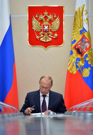 President Vadimir Putin holds a meeting on microelectronics development