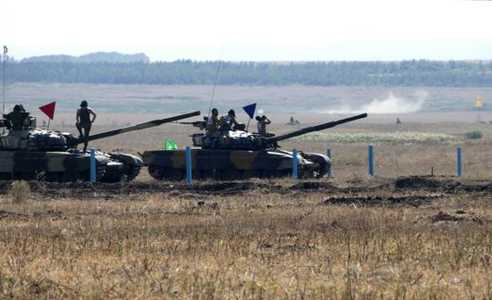 Competitions of tank crews completed in DPR