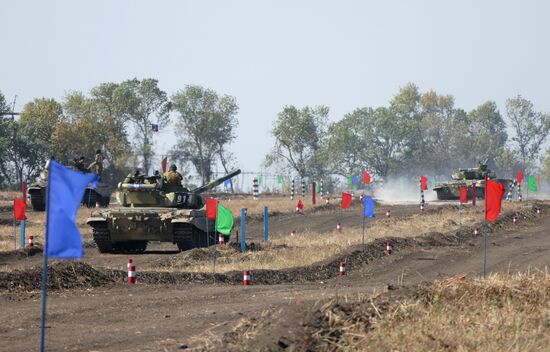 Competitions of tank crews completed in DPR