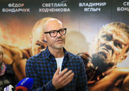Pre-premiere screening of Voin (Soldier) at Yantar Hall Variety Theater