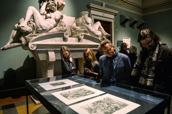 Alexander Ponomaryov's exhibition The Vitruvian Man unveiled