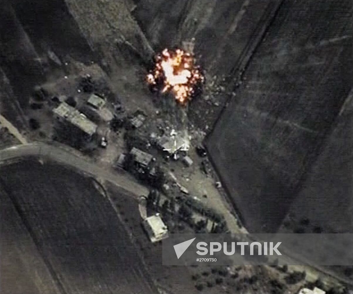 Russia carries out air strikes on ISIS positions in Syria