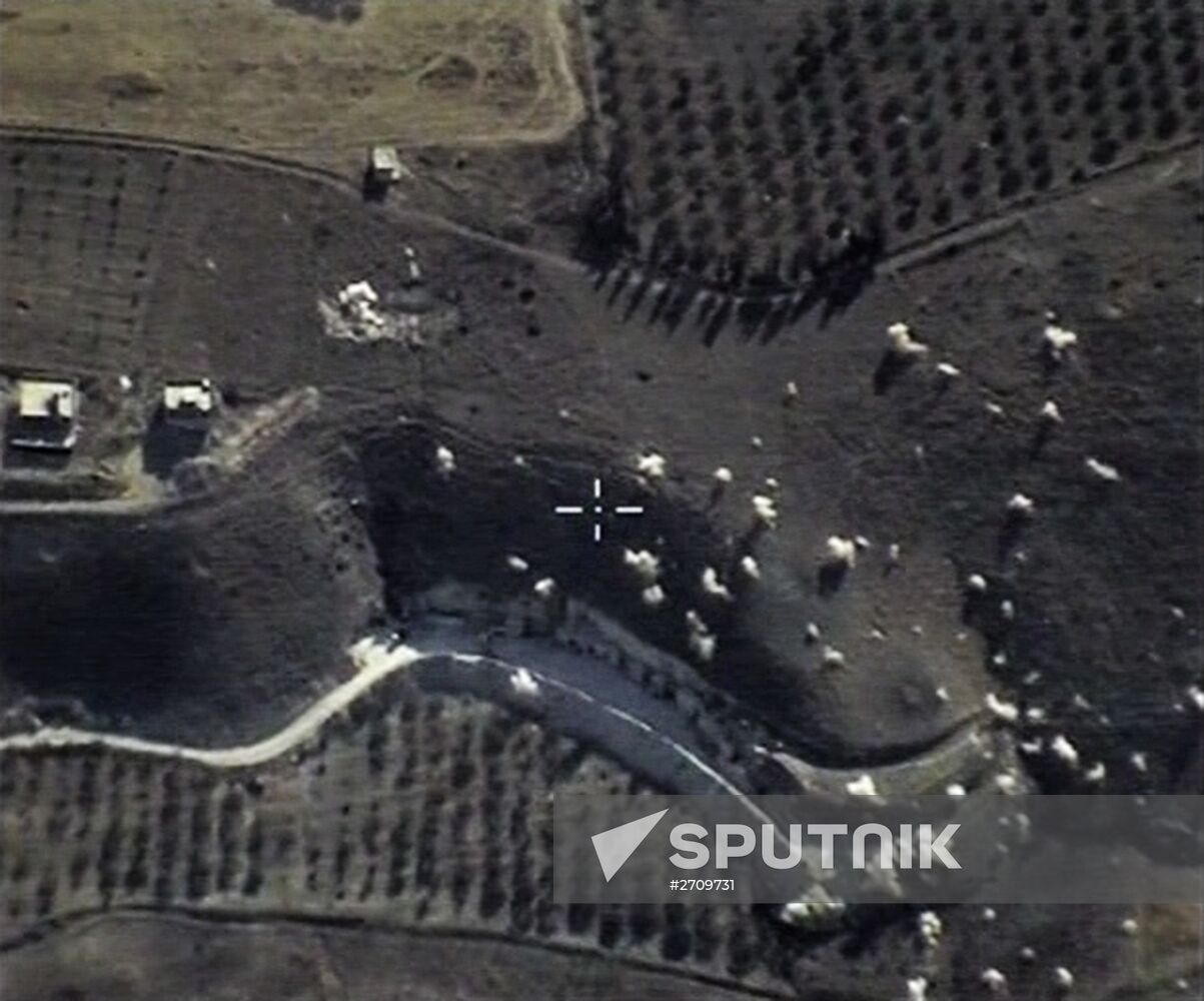 Russia carries out air strikes on ISIS positions in Syria