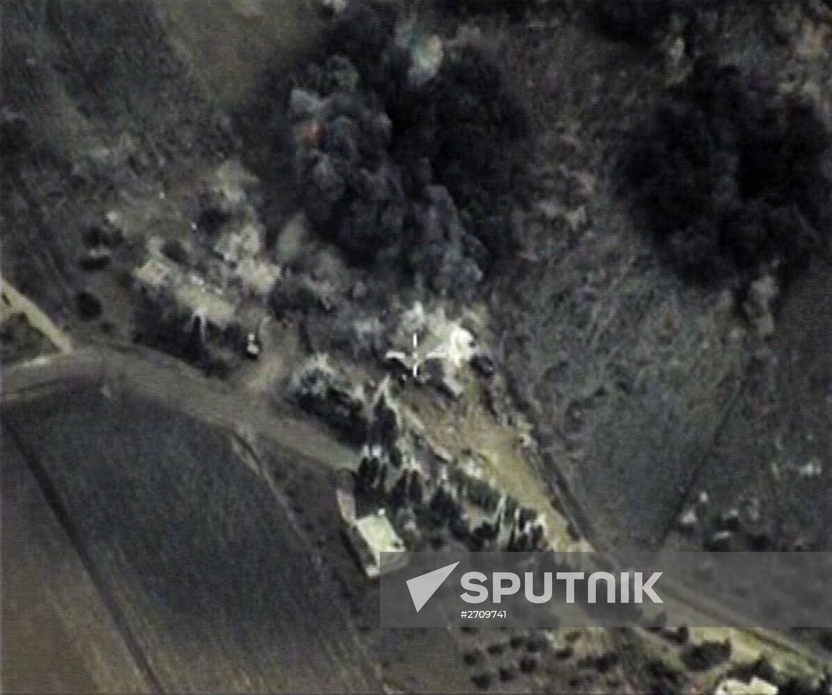 Russia carries out air strikes on ISIS positions in Syria