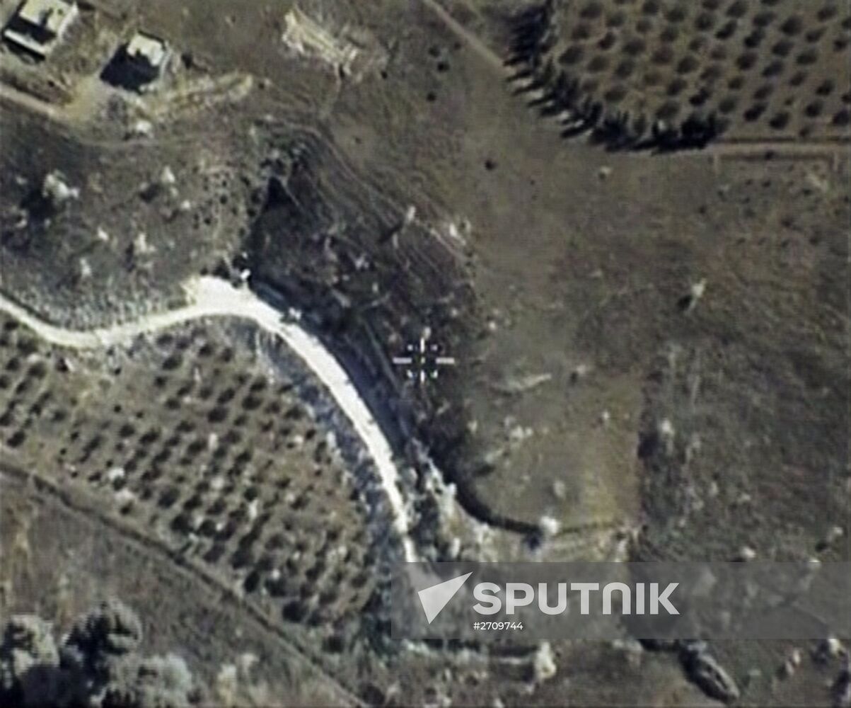 Russia carries out air strikes on ISIS positions in Syria