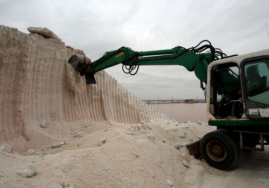 Salt extraxtion in Crimea