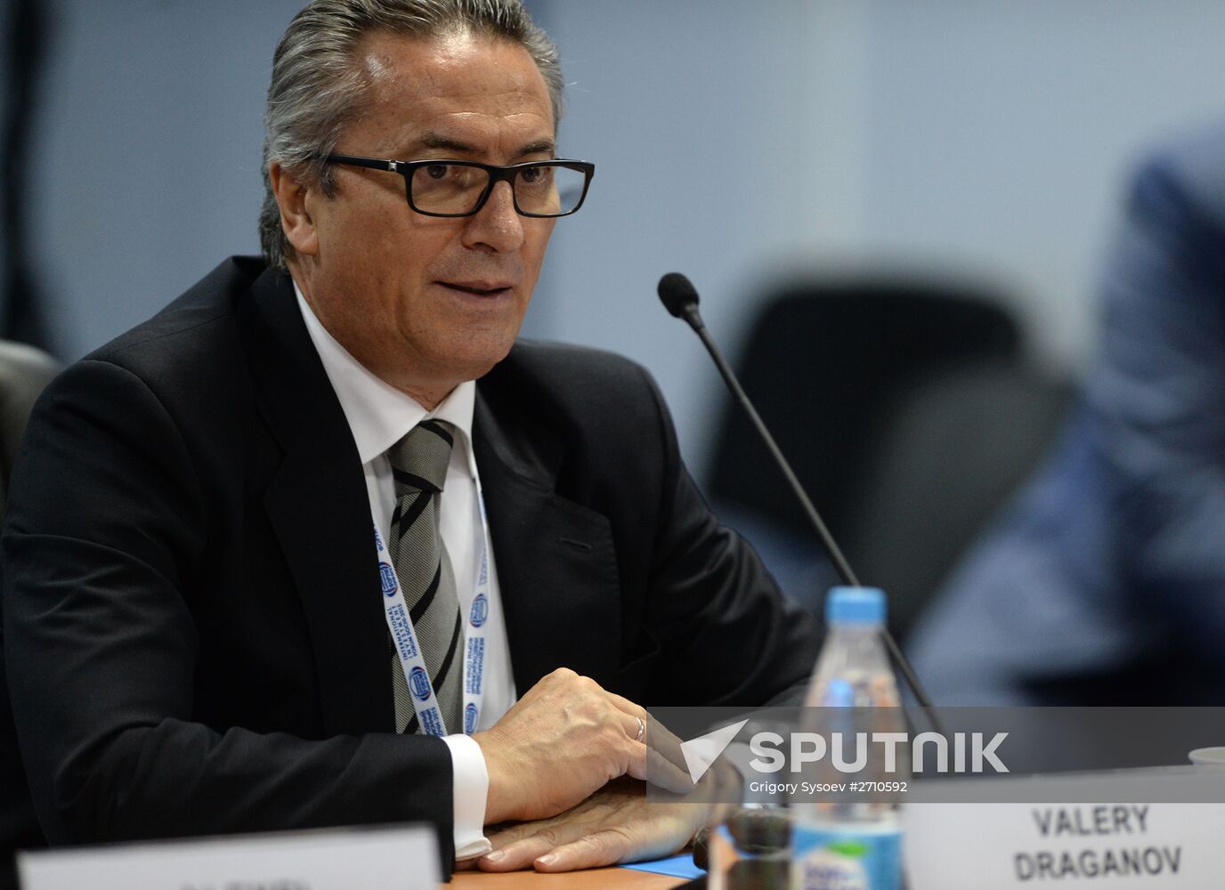 Round table ‘Realizing Export Potential. The Devaluation Effect And Measures Of State Support’ at Sochi 2015 Forum
