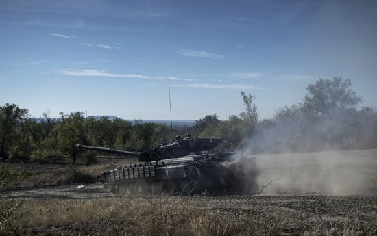 Withdrawal of weapons below 100mm began in Luhansk People's Republic